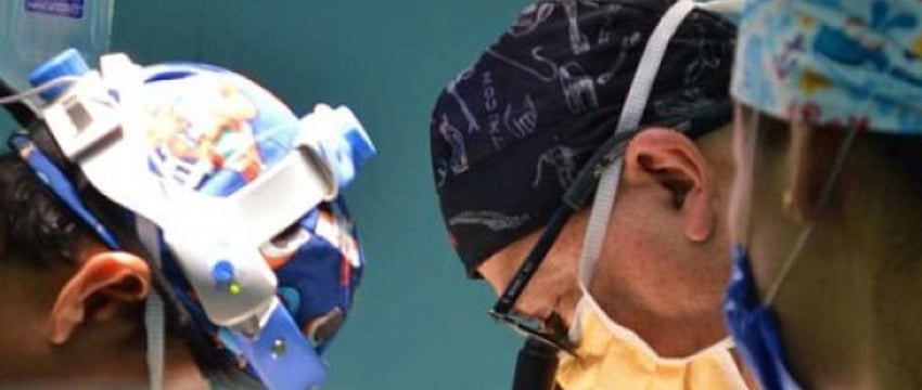 Белорусу пришили нос, выращенный на руке, – шокирующие кадры