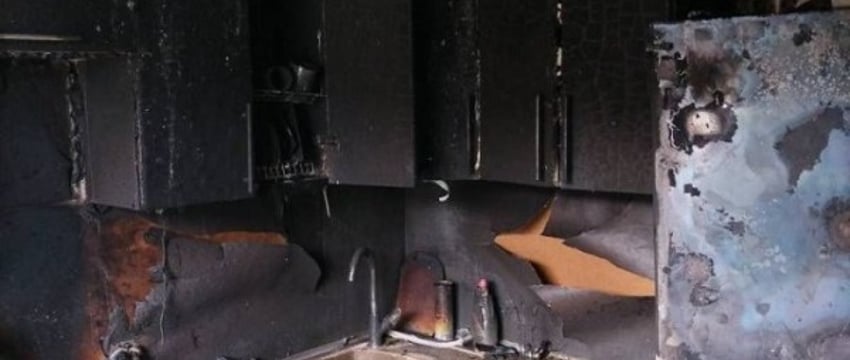 В Лиде дети пытались приготовить сосиски и сожгли квартиру