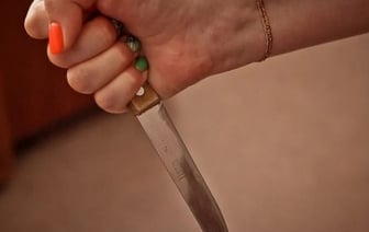 В Барановичском районе жена ударила мужа ножом в живот