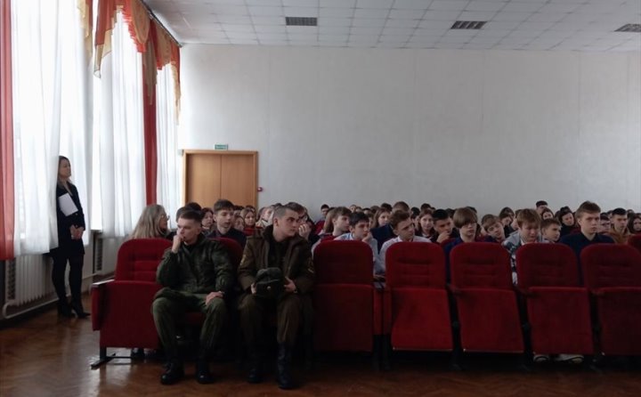 За кражу вейпа судили жителя Барановичей в одной из городских школ