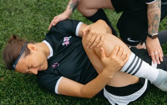 «8 тысяч за сломанную ногу». Коммунальщики в Светлогорском районе не обработали от наледи крыльцо и выплатили пострадавшей внушительную компенсацию