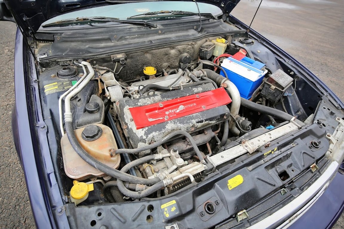 Белорус показал очень редкий Saab 9000