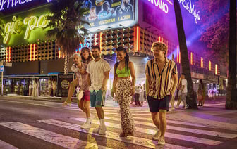 День молодежи: пять комедий про путешествия, свидания и вечеринки