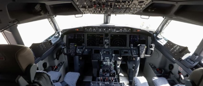 Как GPS-спуферы воздействуют на время и управление полетами в коммерческой авиации