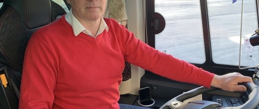 «Может, меня даже уволят за эти слова…» Журналисты поговорили с водителем китайского автобуса