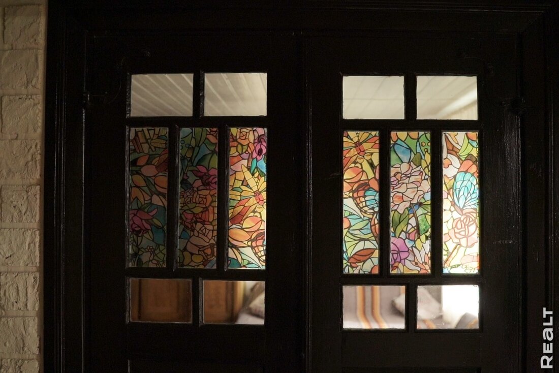 Белоруска восстанавливает родовое гнездо в глухой деревне у реки