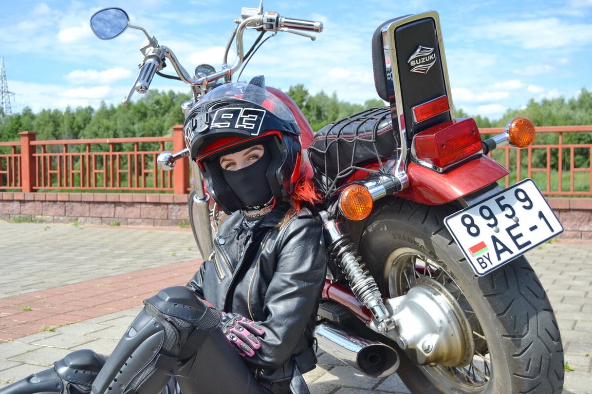 Девушка из Кобрина рассказала о своём Suzuki Intruder VS800