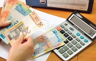 Стало известно, сколько получали в августе жители Гродно и области