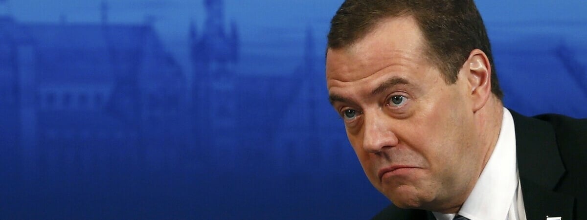 Медведев рассказал, когда ощущает «неодолимое чувство брезгливости, быстро переходящее в ощущение стыда»