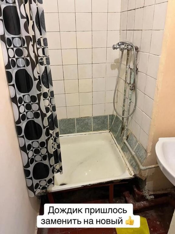Душ в общежитии № 15 БНТУ. Фото: скриншот видео Tiktok / lub_salnikova