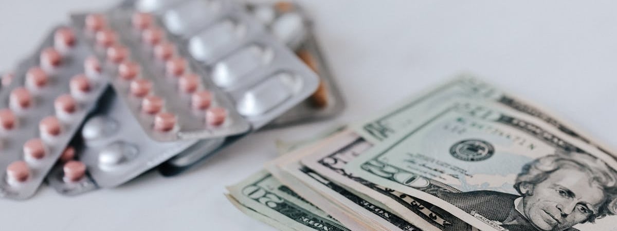 Что делать, если ценник на полке и на кассе отличаются? В Минюсте Беларуси ответили, по какой цене должны продать товар — Полезно