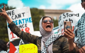 В Турции вторую ночь подряд прошли протесты из-за задержания мэра Стамбула