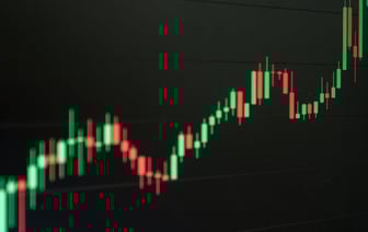 Стоимость биткоина преодолела историческую отметку в $100 тысяч