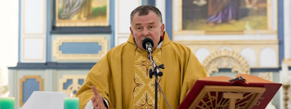 Ксендз Околотович приговорен к 11 годам заключения за “измену государству”