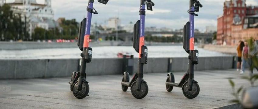 Белорус накатал на самокатах свыше 30 тысяч рублей, не заплатив ни копейки