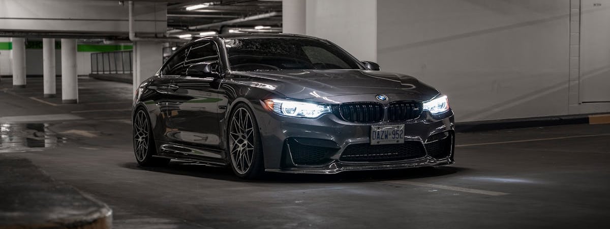 Более 100 автомобилей BMW класса люкс продали в Россию нелегально