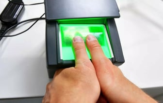 В России предложили снимать отпечатки пальцев у иностранцев на границе. У белорусов тоже?