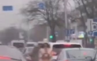 Видео с выходом на проезжую часть в Бресте не осталось без последствий