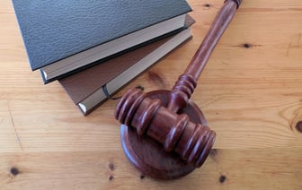 Турецкий суд приговорил курдского лидера к тюремному заключению на 42 года из-за протестов в 2014 году.