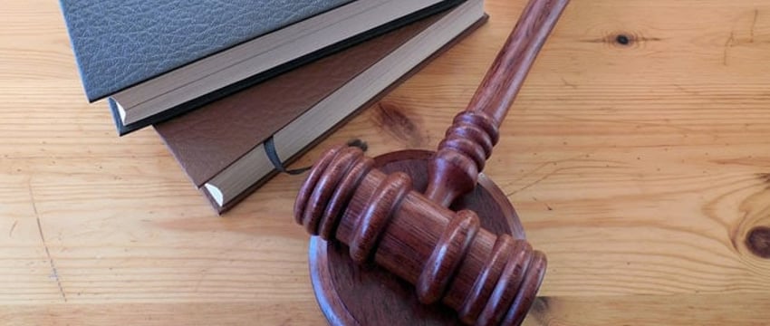 Турецкий суд приговорил курдского лидера к тюремному заключению на 42 года из-за протестов в 2014 году.