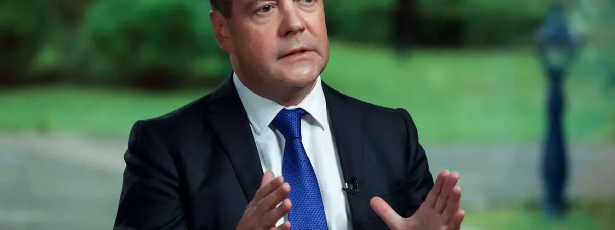 «И вот, конь бледный, и на нем всадник» — Медведев обратился к Новому Завету. Что случилось?