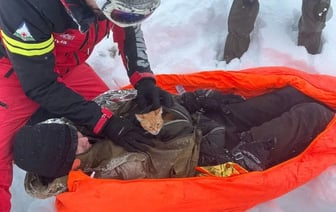 Украинец-уклонист застрял в ущелье в горах, его спас котенок