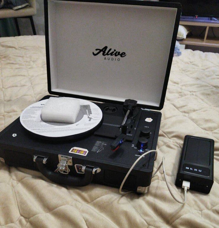 «Рад этому больше, чем какому-нибудь iPhone». Белорусы показывают свои подарки