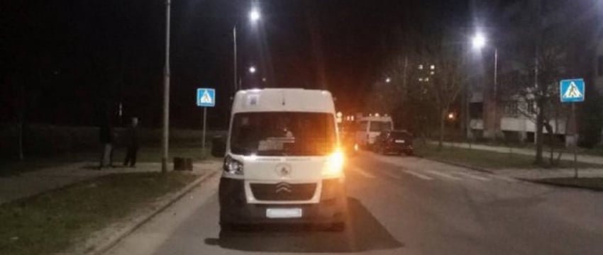В Бресте водитель маршрутки сбил девушку