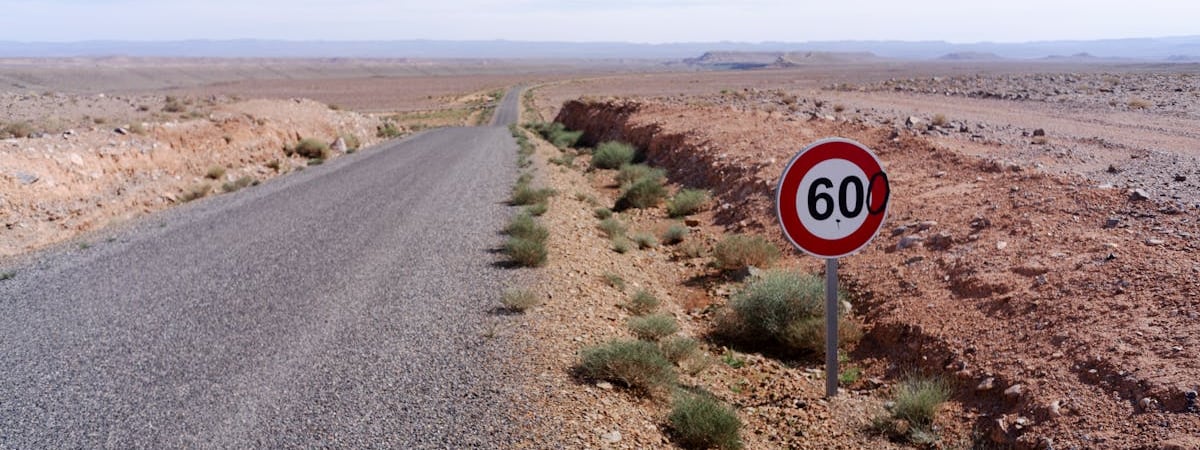 "Черные ящики" самолета AZAL изучают специалисты - Минтранс Казахстана