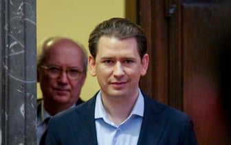 Бывшего канцлера Австрии признали виновным в даче ложных показаний