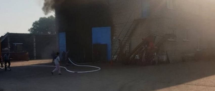 В Кобринском районе загорелся трактор