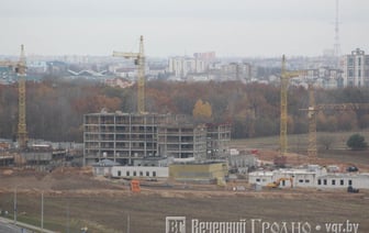 Этажи растут на глазах — посмотрите, как в Гродно идет строительство новой больницы