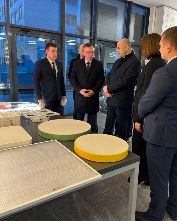 Локализация, инновации и экспорт. Что в приоритете развития Брестского электролампового завода