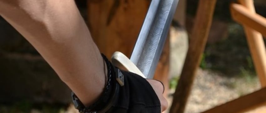 Житель Брестской области продал столетнюю саблю ВС Германии, подумал, что продешевил, и оказался фигурантом уголовного дела. За что?