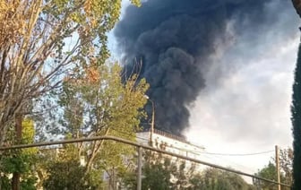 В Феодосии горит крупнейший в Крыму нефтянной терминал