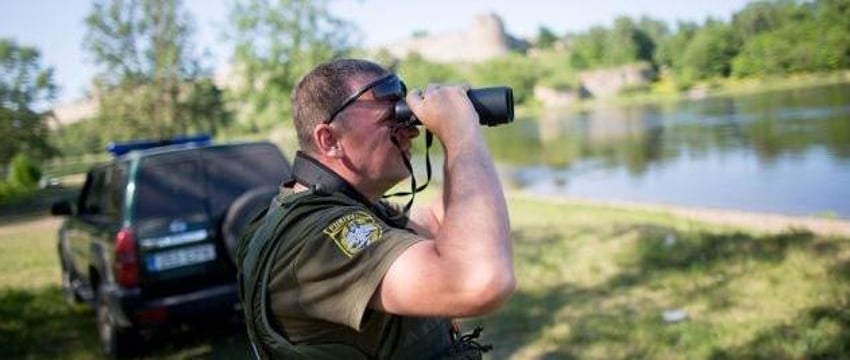 Эстония вызвала российского посла из-за инцидента с буями