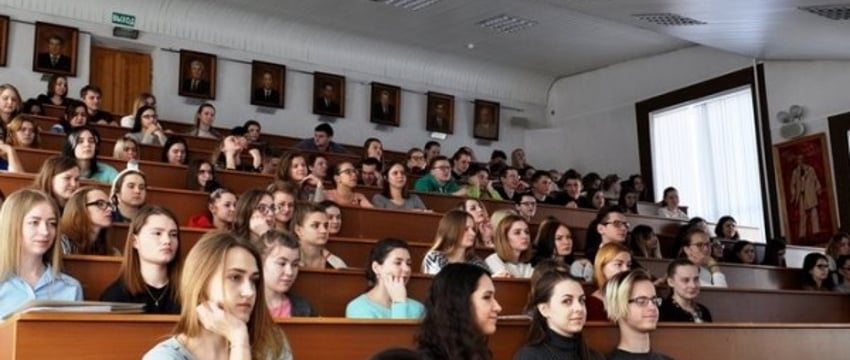 В Беларуси за десять лет количество студентов уменьшилось в два раза