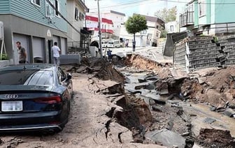 Число жертв землетрясения в Японии выросло до 73