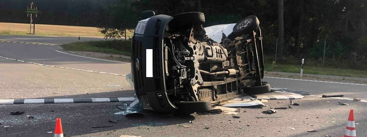 На Гродненщине маршрутка столкнулась с паркетником – пять человек в больнице — Фото