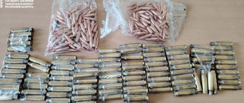 Белорусы пытались ввезти из Польши 1,3 тысячи пуль и гильз