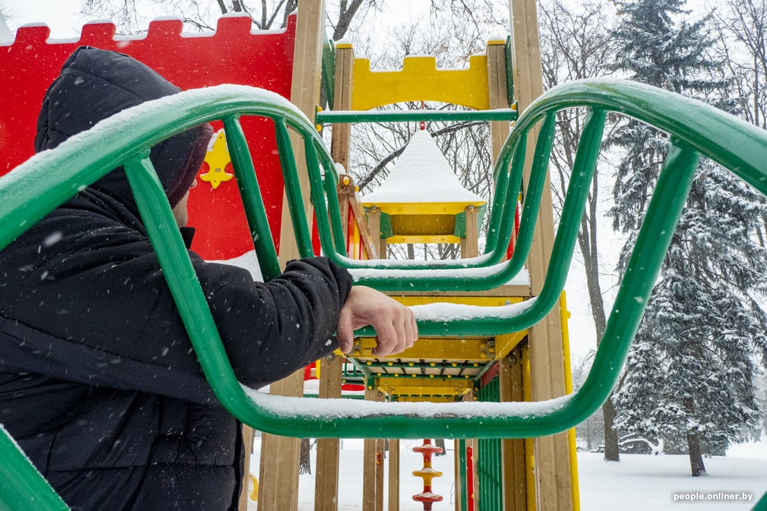 Белорус уверяет, что много лет растил не своих детей — и не знал об этом