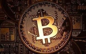 Биткоин впервые в истории превысил 80 тысяч долларов