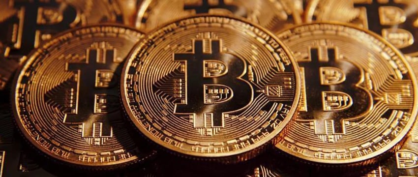 Курс биткойна превысил 72 тысячи долларов впервые с апреля