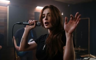 Вокалист «Би‑2» Егор Бортник на свободе, он ожидает рейса из Таиланда в Израиль