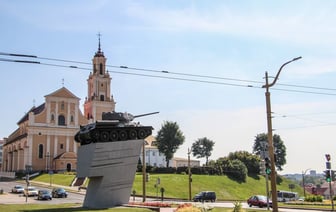 Исследование: Как памятники русифицируют Беларусь?