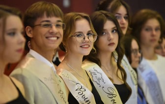 Фотофакт. В Гомеле чествовали лучших выпускников города