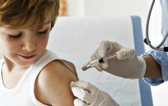 Детей с 6 лет будут вакцинировать от коклюша в Беларуси