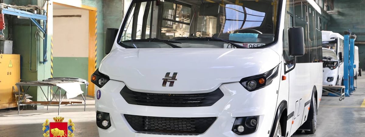 В Лиде вновь выпускают автобусы — посмотрите, как они выглядят