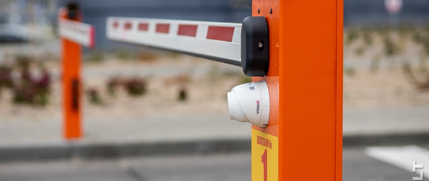 В Гомеле Госконтроль взялся за нелегальные шлагбаумы