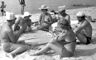 Без бикини и русалок. Как менялся пляжный отдых в Гомеле за последние 100 лет